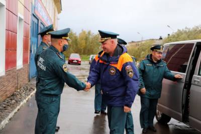 Генерал-лейтенант МЧС России Игорь Кутровский прибыл на арктические учения в Воркуту
