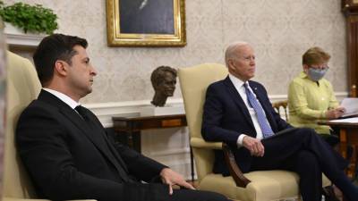 Кулеба: Байден заявил, что Украина не останется наедине с Россией