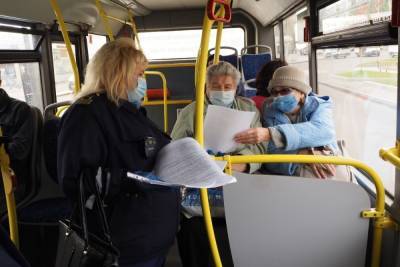 В Курске два пассажира общественного транспорта попались на штраф из-за отсутствия масок