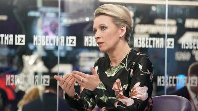 Захарова рассказала о вербовке россиян западными посольствами