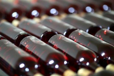 Россиянам раскрыли подробности об онлайн-продаже вина