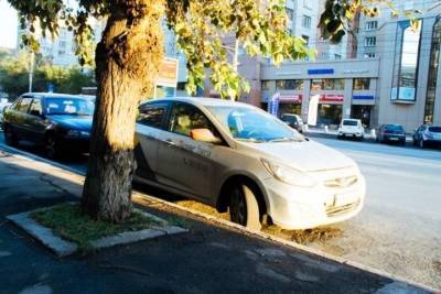 Парковки для автомобилей уберут на семи улицах в Новосибирске
