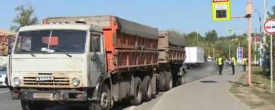 В Барнауле под колёсами грузовика КамАЗ погибли три женщины