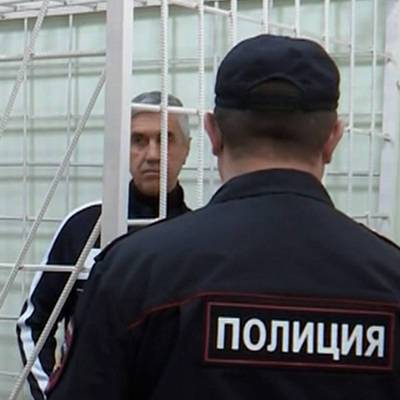 Бизнесмен Анатолий Быков приговорен к 13 годам колонии