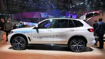 Дебютировал водородный кроссовер BMW iX5 Hydrogen