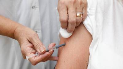 С 12 сентября: прививки от коронавируса и гриппа в Израиле будут делать одновременно