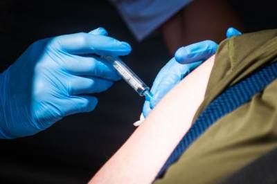 Минздрав Литвы одобрил прививку от COVD-19 усиленной дозой