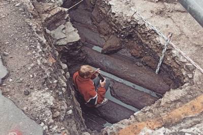 Древнюю церковь обнаружили археологи на раскопках возле кинотеатра «Октябрь» в Пскове