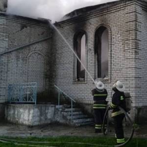 На Киевщине произошел пожар в церкви. Фото. Видео