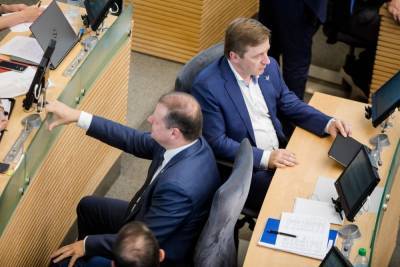 "Аграриев" в сейме покинули 10 депутатов, они создадут новую фракцию с С. Сквернялисом