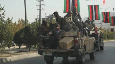Талибы* начали стрельбу для разгона протестующих против Пакистана в Кабуле
