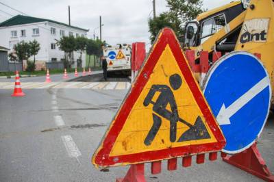 Арендованная техника должна ускорить ремонт дорог в Корсакове