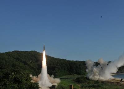 Южная Корея запустила первую баллистическую ракету подводного старта