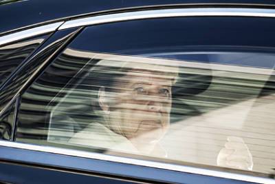 Стало известно о необычном вмешательстве Меркель в избирательную кампанию в ФРГ