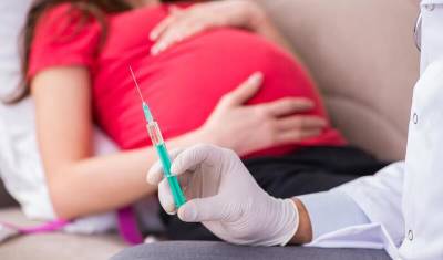 Беременным хабаровчанкам, отказавшимся от вакцинации, угрожают отобрать детей