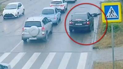 В Улан-Удэ на «зебре» угнанным автомобилем был сбит ребёнок