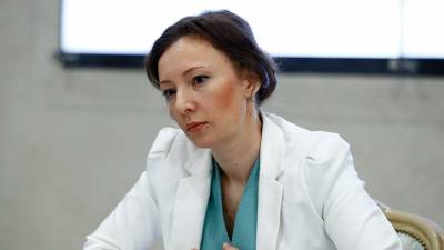 Кузнецова призвала к ужесточению мер против педофилов