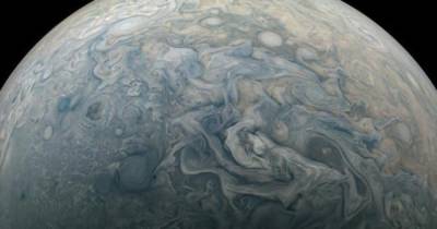 Король планет. Космический аппарат "Юнона" прислал новую порцию снимков Юпитера