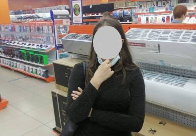 Москвичку задержали за кражу техники из торгового центра в Рязани