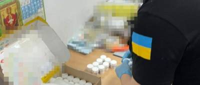 Житель Луганщины отправлял контрабандой медицинские препараты в страны ЕС