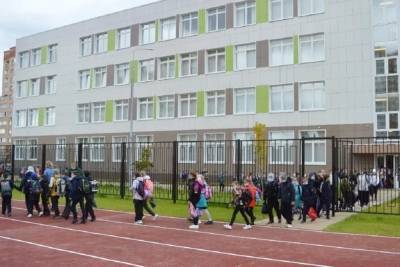Из новой школы Серпухова эвакуировали людей