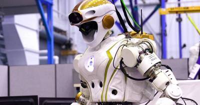 Прислуга для астронавтов и строители баз на Луне: топ-7 лучших космических роботов (видео)