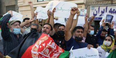 Победа «Талибана» расколола афганскую диаспору Ирана