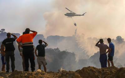 В Испании продолжают борьбу с лесными пожарами