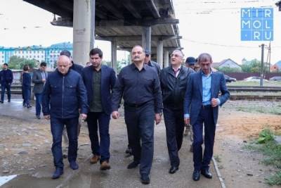 Сергей Меликов обратил внимание на аварийное состояние моста в Кизилюрте