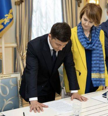 «Новости ЗеЗеркалья»: на Украине верят, что Байден накажет «Северный поток — 2»