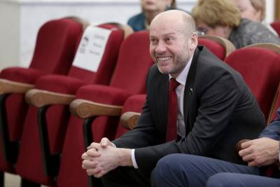 Кандидат в Госдуму не смог отменить регистрацию единоросса Колесникова