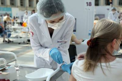 В Германии после ревакцинации от коронавируса умер пациент