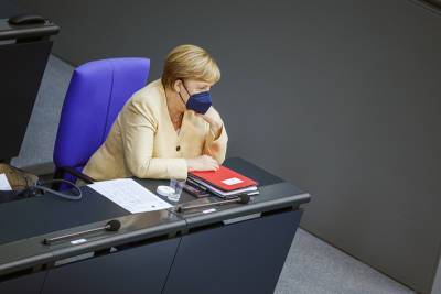 Меркель не сдержала эмоций во время выступления в Бундестаге