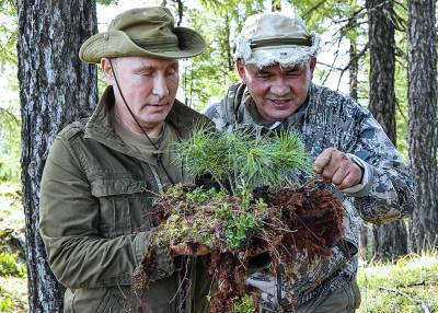 Песков рассказал об очередном таежном мини-отпуске Путина и Шойгу