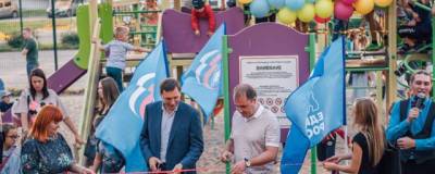 В микрорайоне Новосибирска «Чистая Слобода» открыли новую площадку для детей