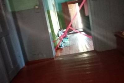 Забайкалка пожаловалась на условия в школе с обвалившимся потолком в посёлке Ключевский
