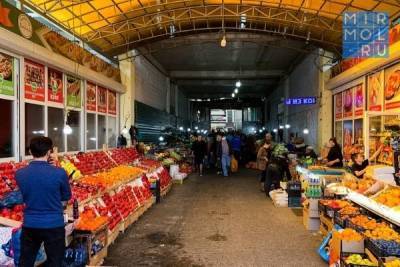 Рынки Махачкалы хотят перевести на безналичные расчеты