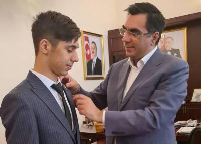 Студент, показавший самые высокие результаты в Азербайджане на вступительных экзаменах, выбрал Бакинскую высшую школу нефти (ФОТО)