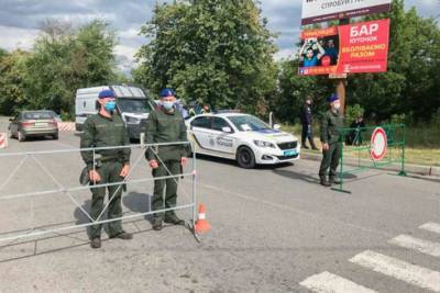 Нацгвардейцы продолжают охранять порядок в Умани - lenta.ua - Украина
