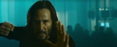 Warner Bros. показала красную и синюю таблетки в тизере картины «Матрица: Воскрешение»