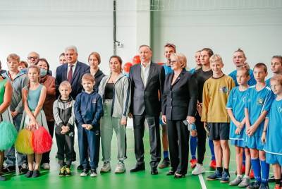 Дети-сироты поблагодарили Александра Беглова за новый спортивный комплекс