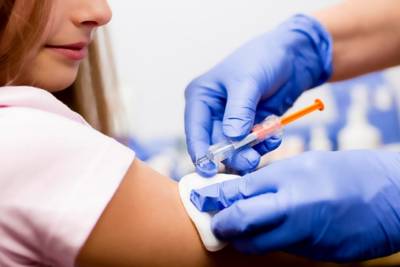 Эффективна ли третья доза COVID-вакцины Sinovac от штамма "Дельта": ученые выяснили