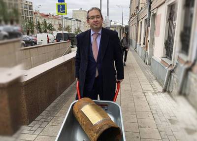 Кандидат в ГД подал в Фонд капитального ремонта Москвы обращение со стояком