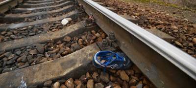Поезд насмерть сбил мужчину на железнодорожной станции в Карелии