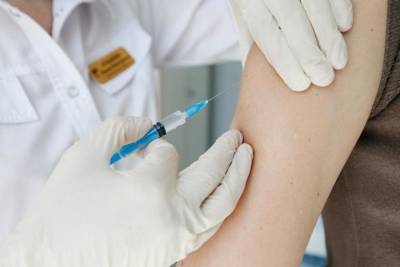 В двух краснодарских вузах открыли пункты вакцинации