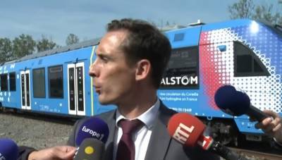 Видео дня: Первый в мире водородный поезд прибывает во Францию