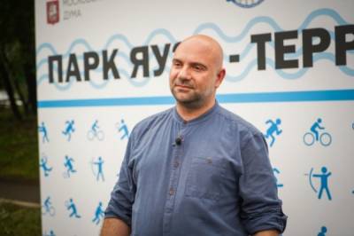 Тимофей Баженов требует запретить фастфуд в школах