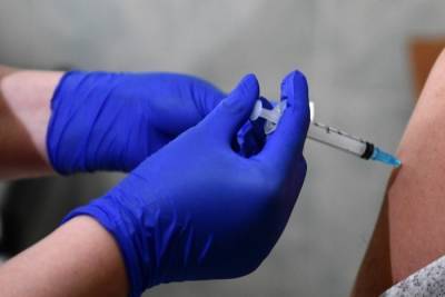 Росздравнадзор принял около 7 тыс. заявлений о нежелательных реакциях на вакцины от COVID-19