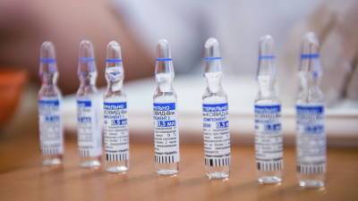 Глава Росздравнадзора рассказала о безопасности российских вакцин