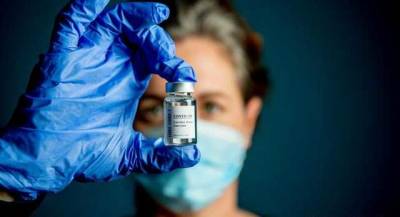 Ученые объяснили, как вакцинация от COVID-19 влияет на иммунитет переболевших